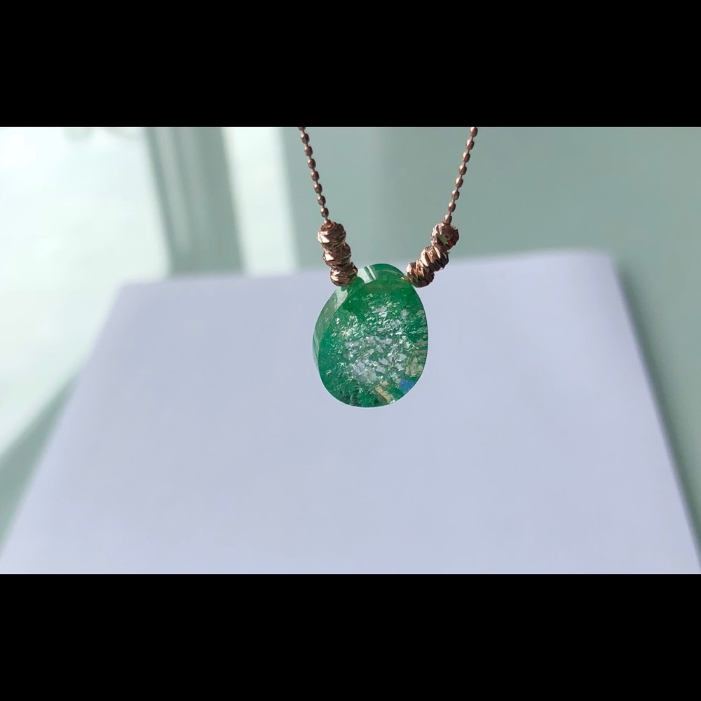 Green cubic zirconia necklace - Picture 2 of 7